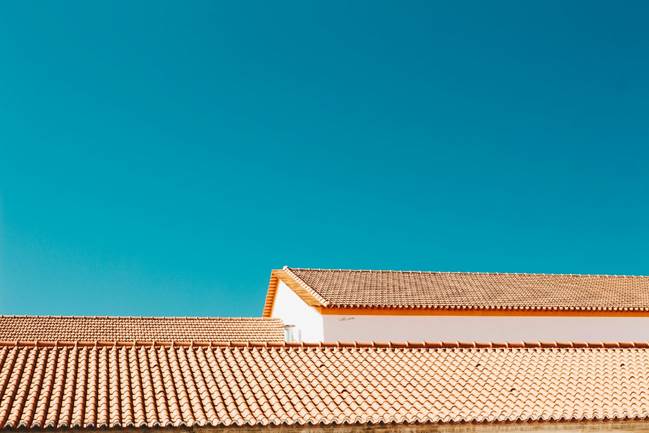 Understanding the Role of a Roofing Contractor